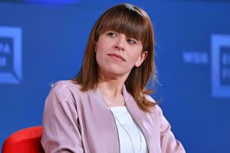 Julia Reuschenbach Augen